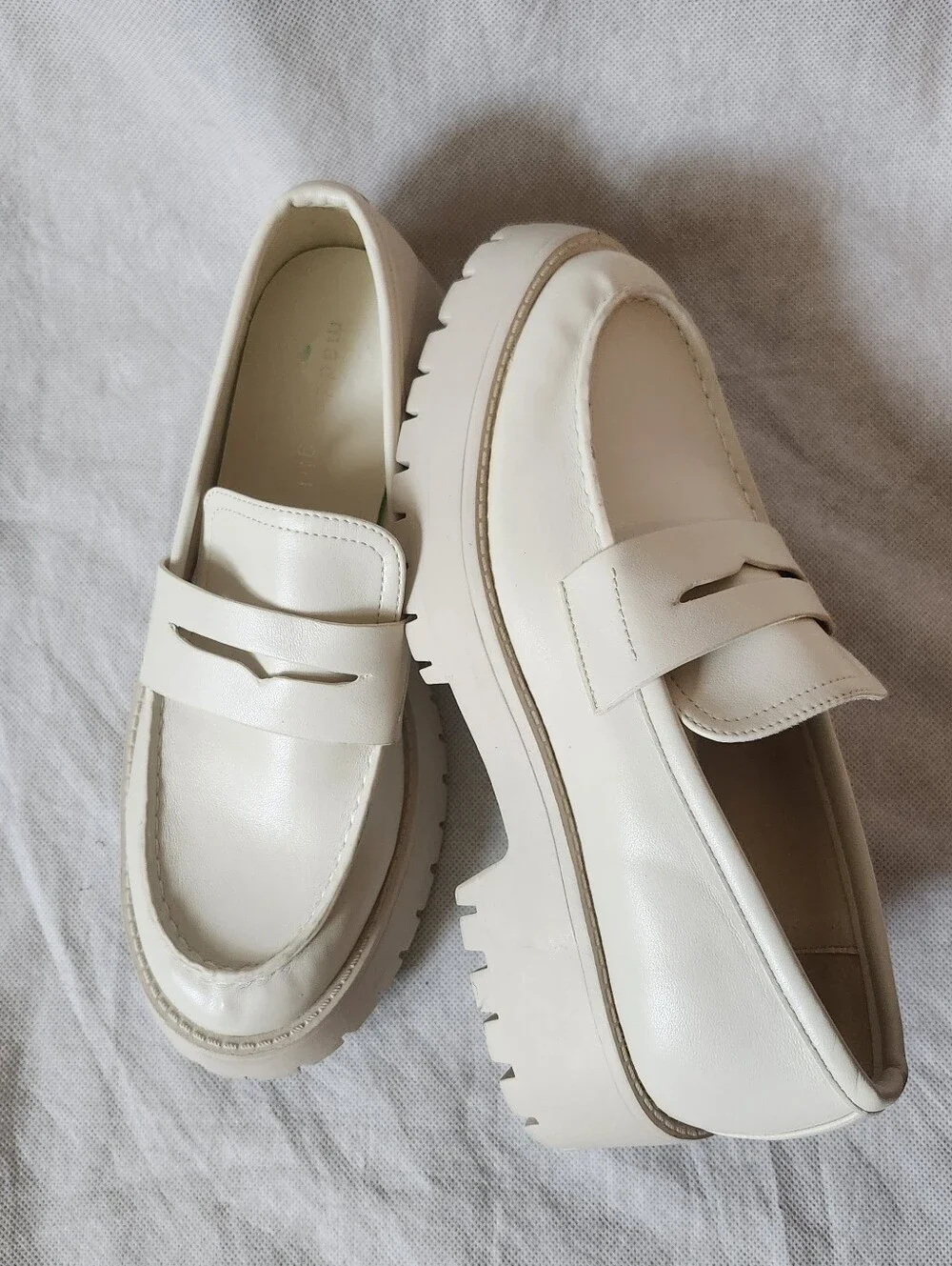 Madden GirlWomen's Millie Lug-Sole Tailored Loafers Sz8.5